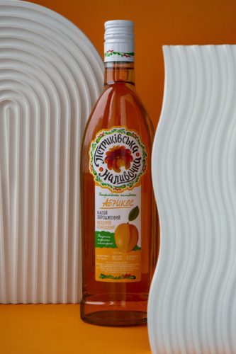 Petrykivska likör Apricot 0.5 l 15%